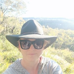 Meet your Posher, Sally